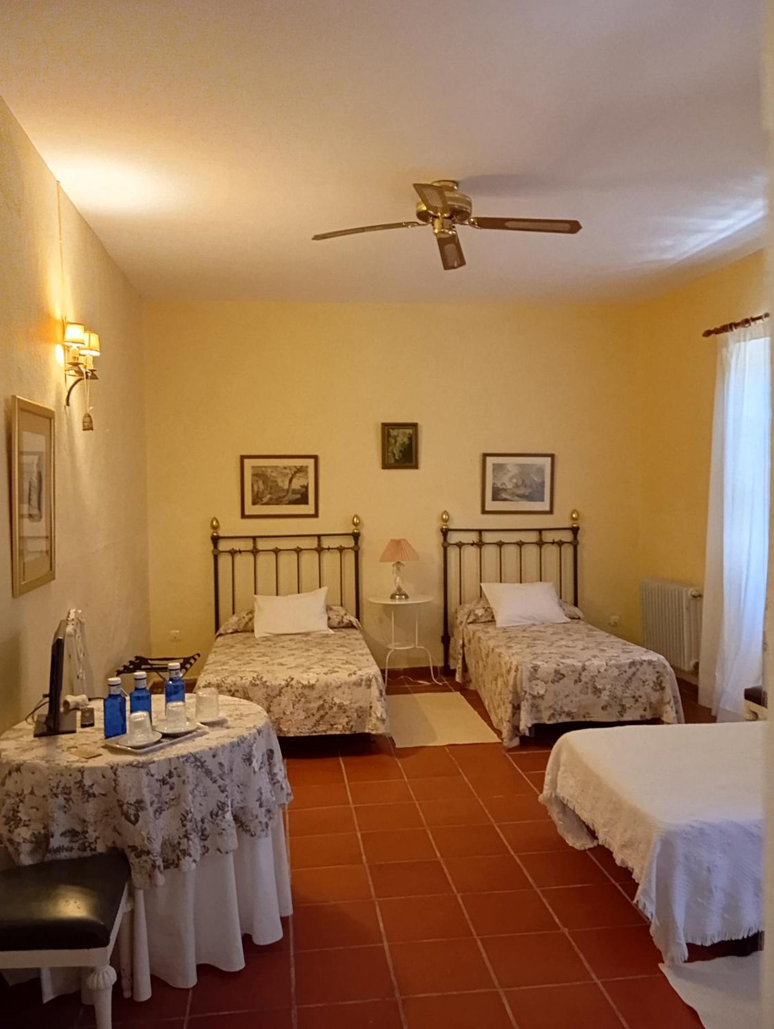 Hotel Rural El Vaqueril Navas del Madroño Kültér fotó